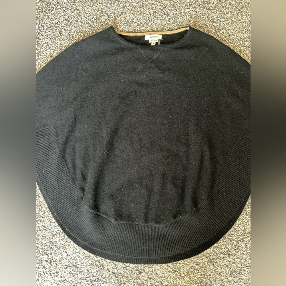 Tyler Boe 100% cashmere black capelet size small - Picture 7 of 10